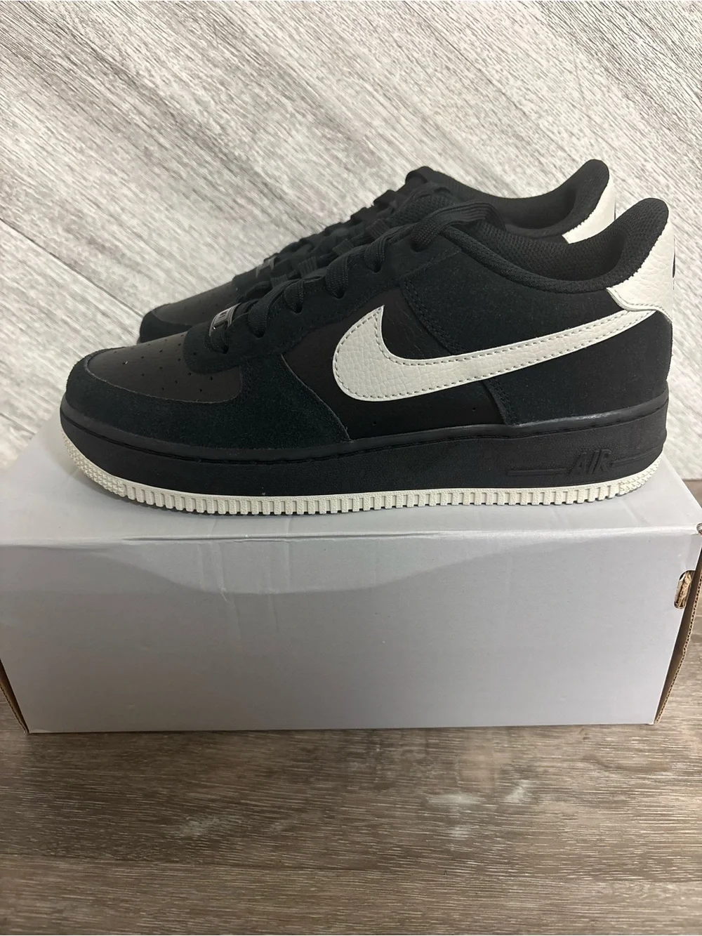 Nike | Air Force 1 Black And Bone Low-Top Sneakers Size 6.5Y